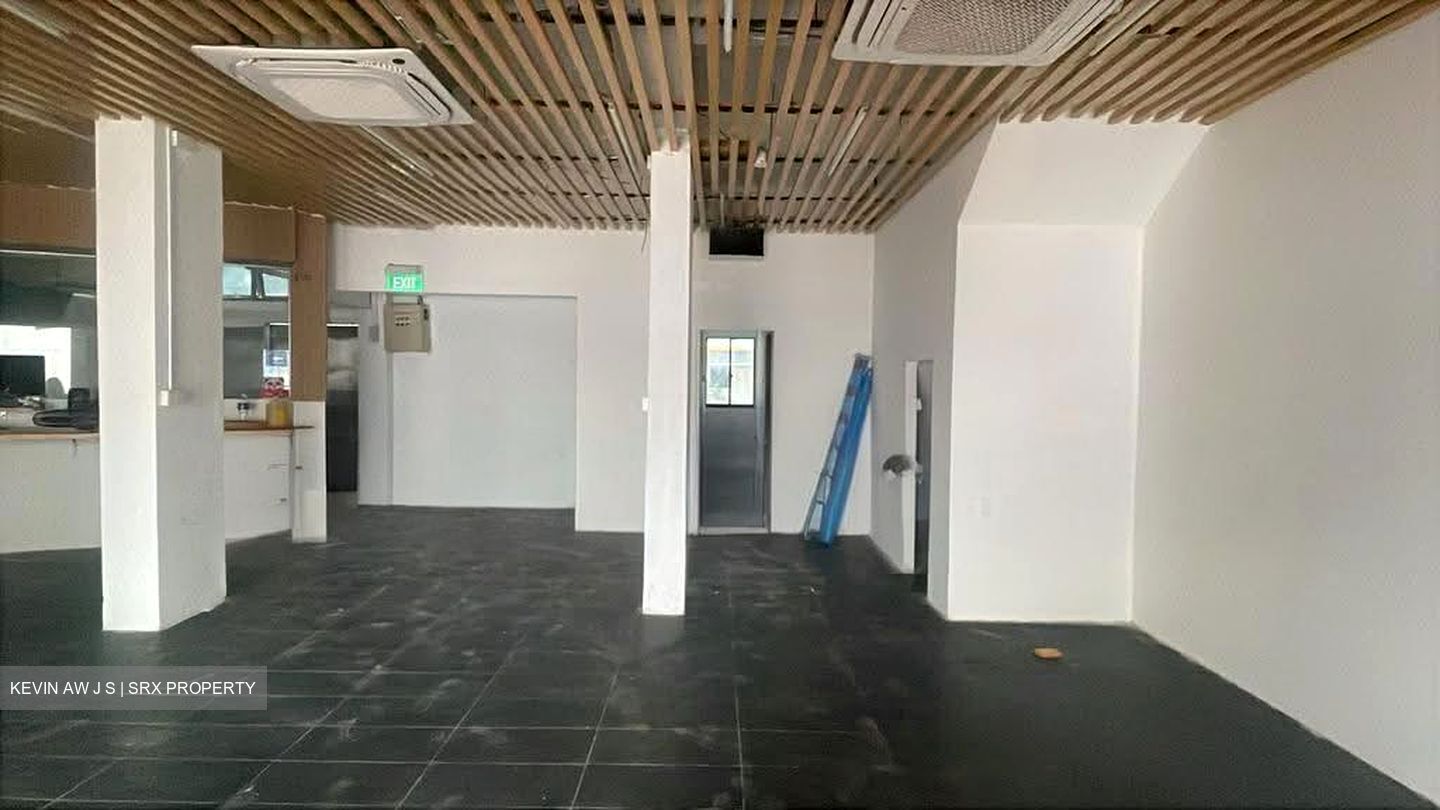 Cheng San Centre (D20), Shop House #613109221